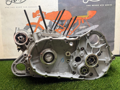 2006 Harley Sportster XL 883 1200 Engine Crankcase Crank Cases Set 24534-06A OEM photo 9