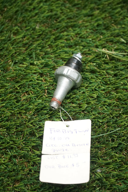 Harley OEM 26561-84 Oil Pressure Switch Evo Big Twin 1984-1999 Used photo 2