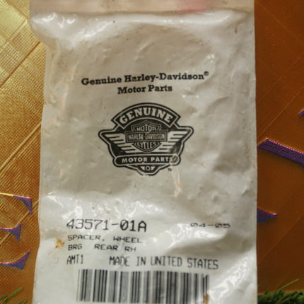 Harley-Davidson Rear RH Wheel Bearing Spacer 43571-01A V-Rod 2002-2007 NOS OEM