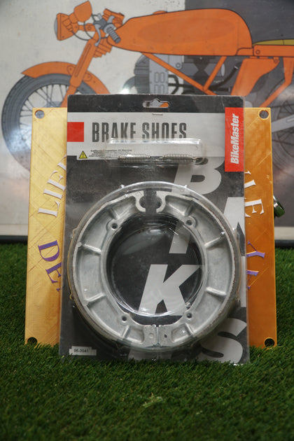 BikeMaster Brake Shoe Kit Yamaha XV700 Virago 1984-1987 Rear photo 5