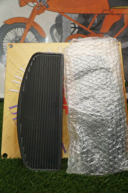 OEM Harley Touring Softail Floorboard Rubber Inserts 50614-06 Take Offs photo 1