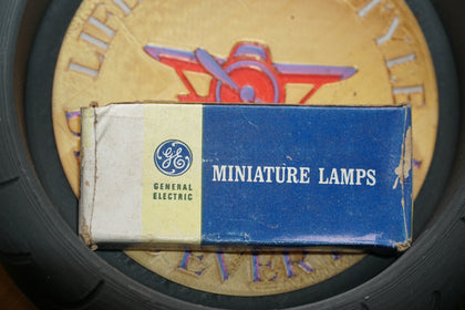 Vintage GE 222 Miniature Flashlight Bulbs Box of 10 | Lens Top 2.25V Screw Base photo 1