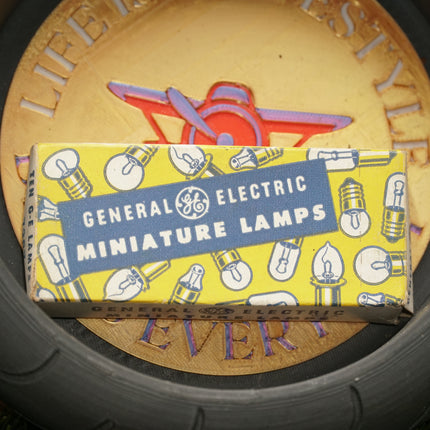 Vintage GE 7387 Miniature Indicator Lamps 28V 1W Bi-Pin Base [Box of 10]
