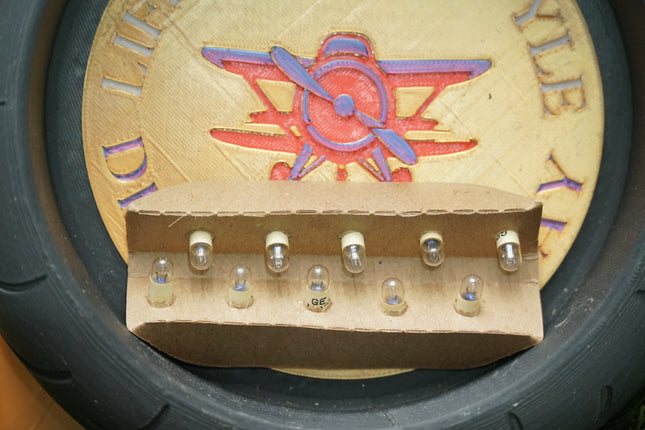 Vintage GE 7387 Miniature Indicator Lamps 28V 1W Bi-Pin Base [Box of 10]