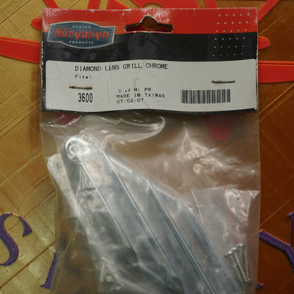 New Honda Goldwing GL1500 Chrome Diamond Light Lens Grilles Pair | Kuryakyn 3600