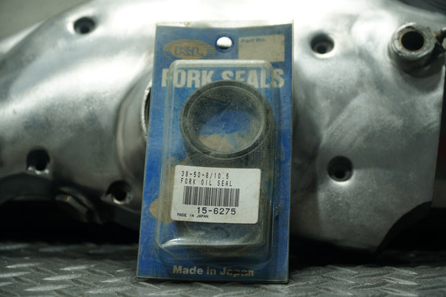 K&L 15-6275 Fork Seals 38x50x8/10.5mm – Fits Yamaha XJ700, XV700, XV750, XV1100 Virago, Kawasaki KZ550, Suzuki GS550