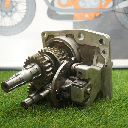 OEM Harley Ironhead Sportster 4 Speed Transmission Gearset Trapdoor 34845-54A