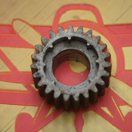OEM Triumph T120 Bonneville TR6 T150 4 Speed Transmission Mainshaft 3rd Gear 57-3889