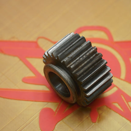 OEM Triumph T120 Bonneville TR6 T150 4 Speed Transmission Mainshaft 3rd Gear 57-3889