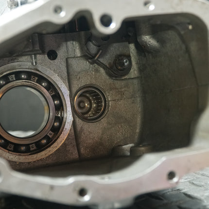 Ultima 5-Speed Transmission Case Housing Chrome Top Cover Harley Softail Evo Custom