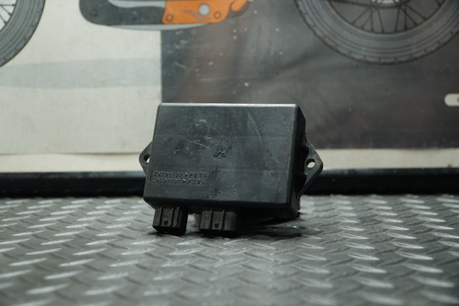 1999-2005 Yamaha V Star XVS 1100 XVS1100 CDI Ignitor Unit OEM 5EL-82305-00-00