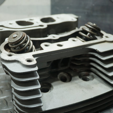 Harley Twin Cam 88 Cylinder Heads Set 16723-99 16725-99 OEM 2000–06 Used