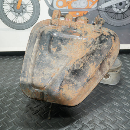 Triumph T120R TR6 Bonneville 650 Oil Tank Black – Missing Bottom Fitting