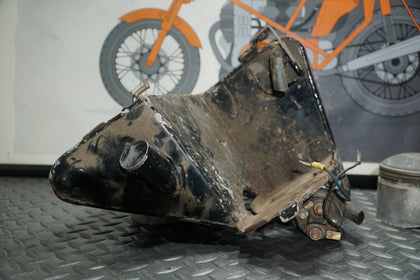 1979–81 Harley Sportster Ironhead Oil Tank w/ Battery Tray – Clean Inside photo 3