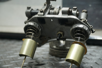 Yamaha RD350 Mikuni VM Carbs w/ Linkage – Cleaned, Serviced, Needs Parts photo 9