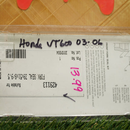 BikeMaster Honda VT600 Shadow VLX Front Fork Oil Seal Kit 429113 NOS