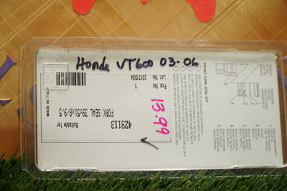 BikeMaster Honda VT600 Shadow VLX Front Fork Oil Seal Kit 429113 NOS photo 3