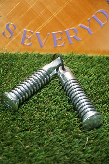 Harley-Davidson OEM Custom Chrome Male Mount O-Ring Footpegs Pair Used photo 2