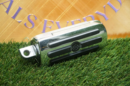 Harley-Davidson OEM Heel Raiser Chrome Highway Footpeg Single Scratched photo 1