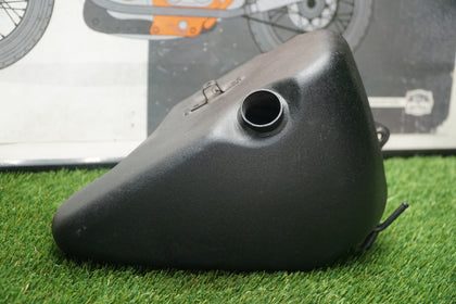 Harley Sportster XL883 Right Side Oil Tank Wrinkle Black 62475-93 NOS photo 2