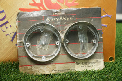 Kuryakyn Harley Chrome Turn Signal Visors Plain Pair 9010 1986-Up NOS photo 1