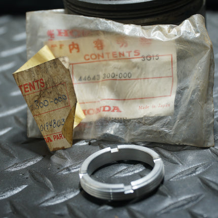 Genuine Honda Front Wheel Bearing Retainer - 44643-300-000 Honda CB400F/550/750 (For: Honda)