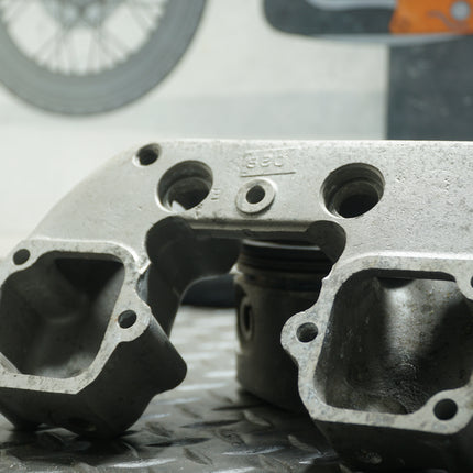 Harley Ironhead Rocker Box Cover 17512-71 OEM Sportster XL Good Condition