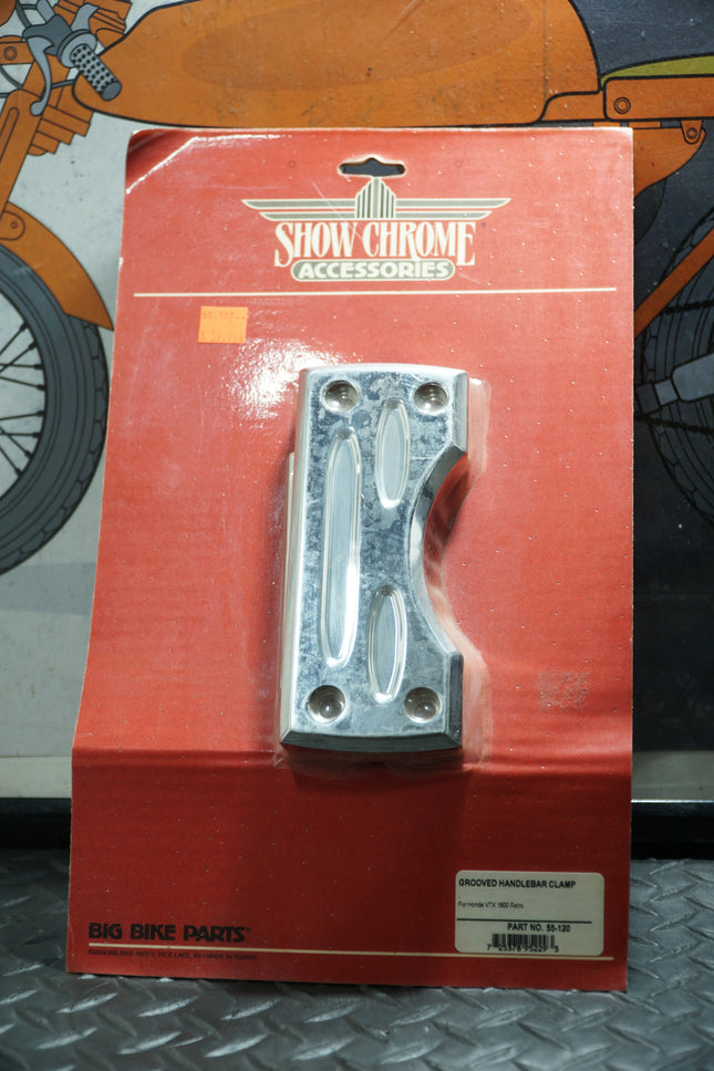 Show Chrome Grooved Handlebar Clamp Honda VTX1800 R/S NEW 55-120
