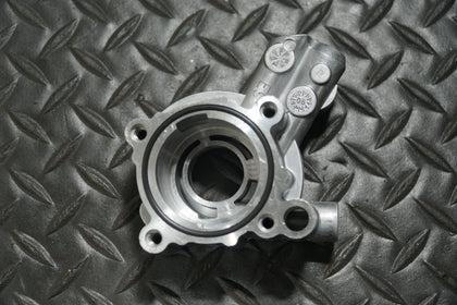 Harley Twin Cam Oil Pump Housing 26290-99B OEM photo 2