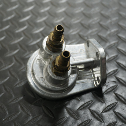 Derale Remote Oil Filter Mount Kit 1/2” NPT Ports Up