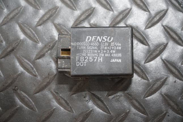 2000 Yamaha Road Star Silverado XV1600 Flasher Relay Signal OEM