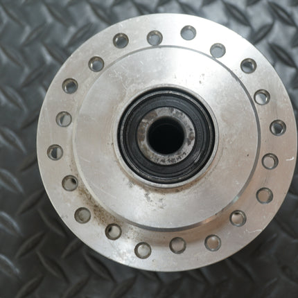 Harley Dyna OEM Hub 53877-04 Used Good Condition
