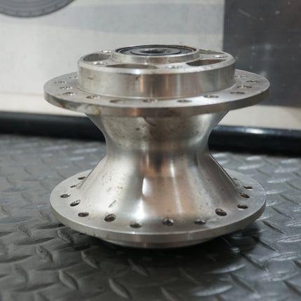Harley Dyna OEM Hub 53877-04 Used Good Condition