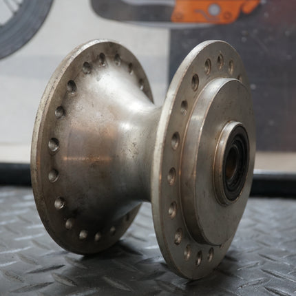1999 Harley Dyna FXDL Low Rider Front Wheel Hub 43591-96B OEM