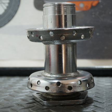 Harley Softail Custom Dyna Wide Glide Chrome Laced Front Wheel Hub OEM