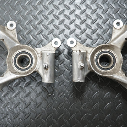 2023 Can-Am Maverick Trail 1000 Rear Carrier Knuckle Set Left & Right OEM 0542