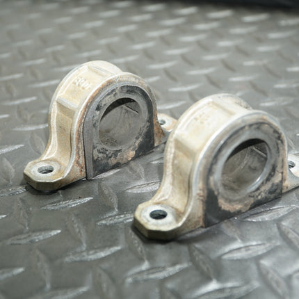 2016 Polaris RZR XP 1000 Turbo Rear Sway Bar Bushing OEM Good Condition