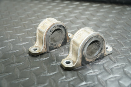 2016 Polaris RZR XP 1000 Turbo Rear Sway Bar Bushing OEM Good Condition photo 2