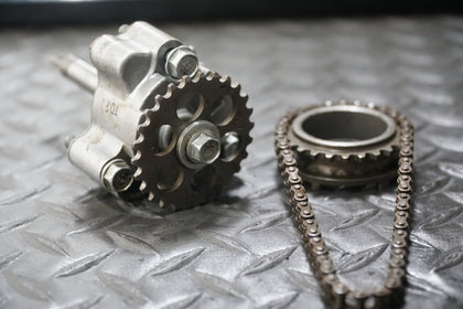 2000-01 Honda CBR929RR Oil Pump Gear & Chain Assembly OEM photo 1