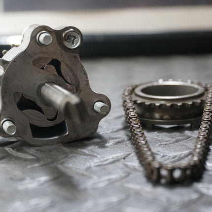 2000-01 Honda CBR929RR Oil Pump Gear & Chain Assembly OEM