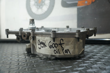 1998-2006 Suzuki Katana GSX600F Oil Pan OEM w/ All Bolts Stripped Drain Bolt photo 1