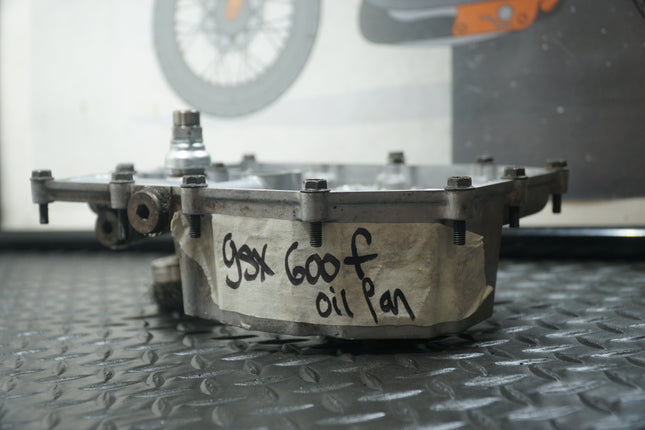 1998-2006 Suzuki Katana GSX600F Oil Pan OEM w/ All Bolts Stripped Drain Bolt