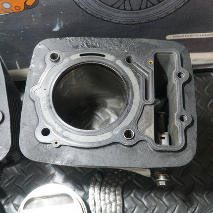 Victory V92C Sport Deluxe Cylinder Heads Cylinders Pistons Valves OEM Top End