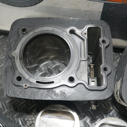 Victory V92C Sport Deluxe Cylinder Heads Cylinders Pistons Valves OEM Top End