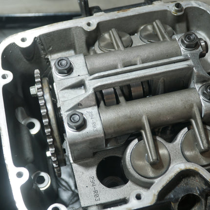 Victory V92C Sport Deluxe Cylinder Heads Cylinders Pistons Valves OEM Top End