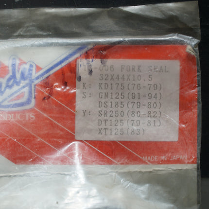 NOS Shindy Fork Seals 32x44x10.5 for KD175, SR250, GN125, DT125, TS185 1976-97