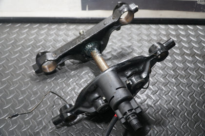 2004 Harley Electra Glide FLHTI Triple Tree Steering Stem Clamp OEM photo 5