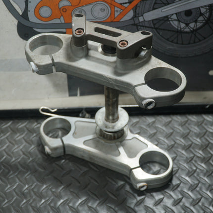 1995-1996 Buell S2 Thunderbolt X1 Lightning Front Fork Triple Tree Bracket