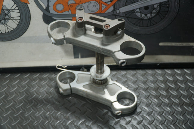 1995-1996 Buell S2 Thunderbolt X1 Lightning Front Fork Triple Tree Bracket