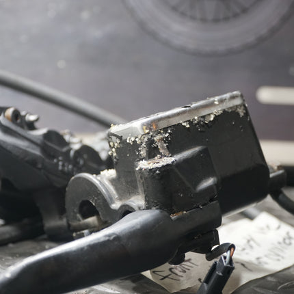 2001 Victory V92C Brembo Front Caliper & Vegas Jackpot Kingpin Master Cylinder